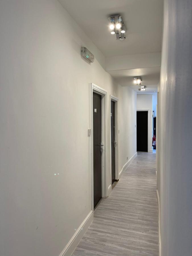 Buller Hotel - London Кройдон Екстериор снимка